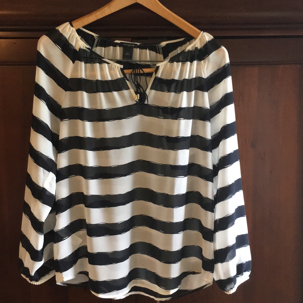 ~* SOLD*~ Ann Taylor Navy and White striped top